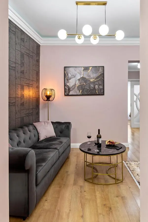 Coquet By Art City Bucharest Apartment