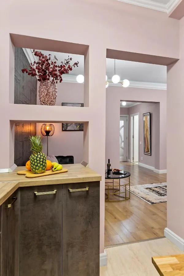 Coquet By Art City Bucharest Apartment